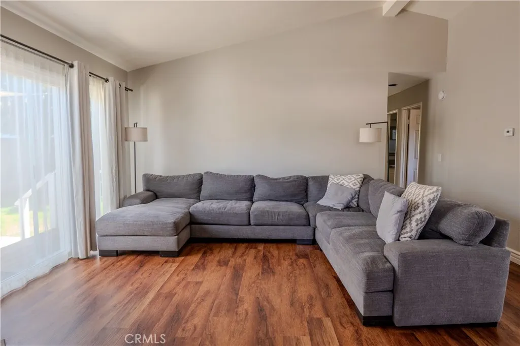 https://cdn.realtyfeed.com/cdn/127/306422431/f368dcb1639258aefc474738464bd359.webp
