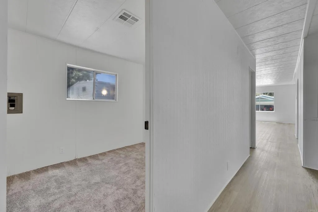 https://cdn.realtyfeed.com/cdn/127/306422644/2382478708411d308f06004c674e2447.webp