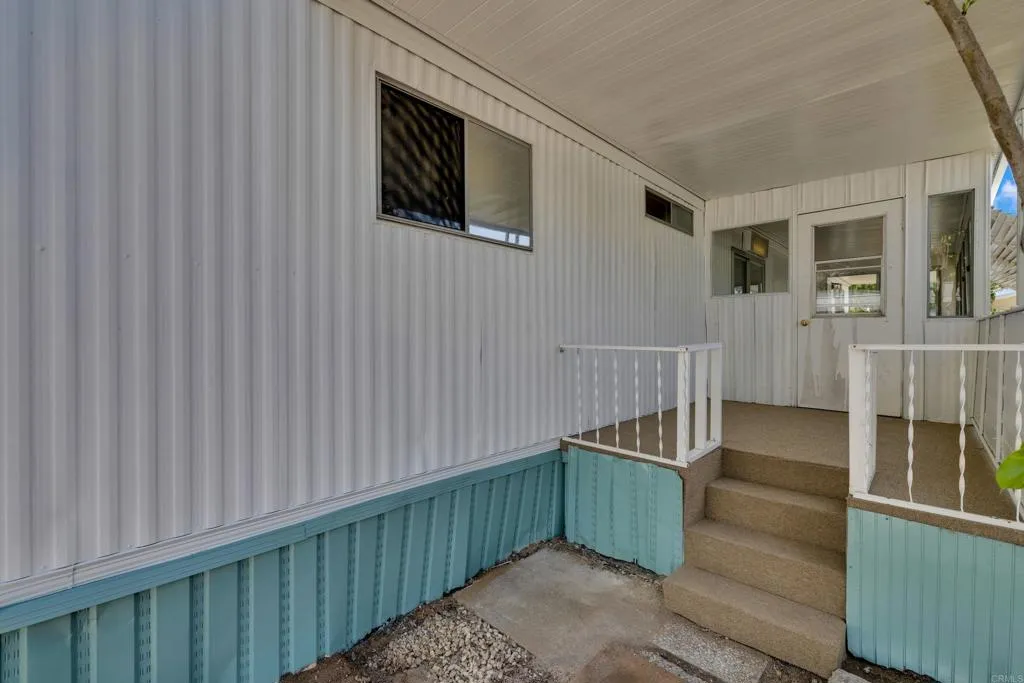 https://cdn.realtyfeed.com/cdn/127/306422644/69b1225b1ff1a961c0b7d19043187ccf.webp