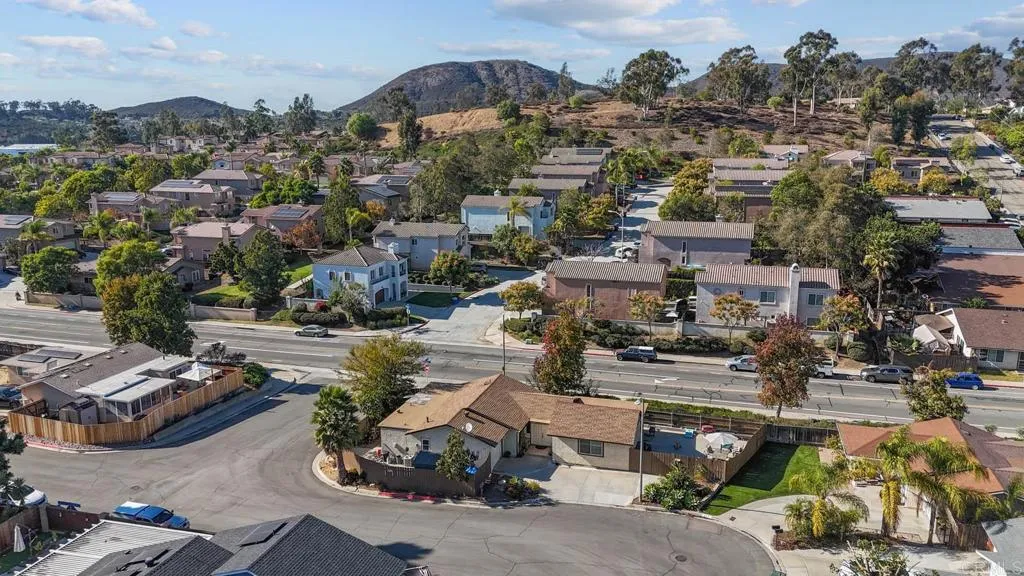 https://cdn.realtyfeed.com/cdn/127/306422907/21d0a07745c37a2bad69c843ac63210f.webp
