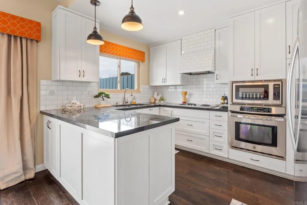 Photo #4: PTP2502941 Listing 