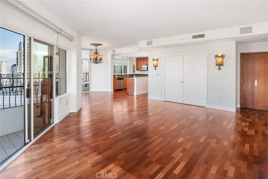 Photo #16: PW25084327 Listing: Photo #16