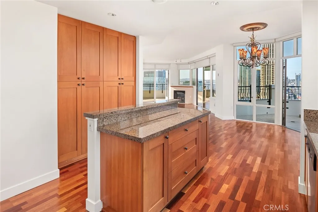 https://cdn.realtyfeed.com/cdn/127/306423324/77970b48920edbe2a54cb5bacb33d577.webp