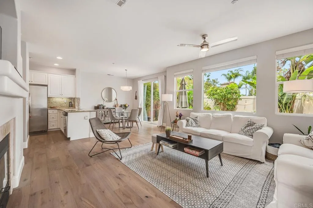 https://cdn.realtyfeed.com/cdn/127/306423421/1c84f90bd50244b2b29cc82f16d500bf.webp