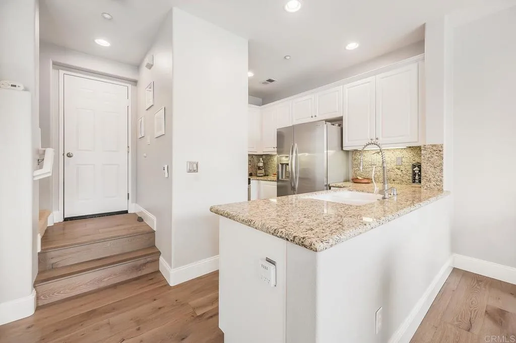 https://cdn.realtyfeed.com/cdn/127/306423421/45f6aa8aa98032061d72cd342ceffe5a.webp