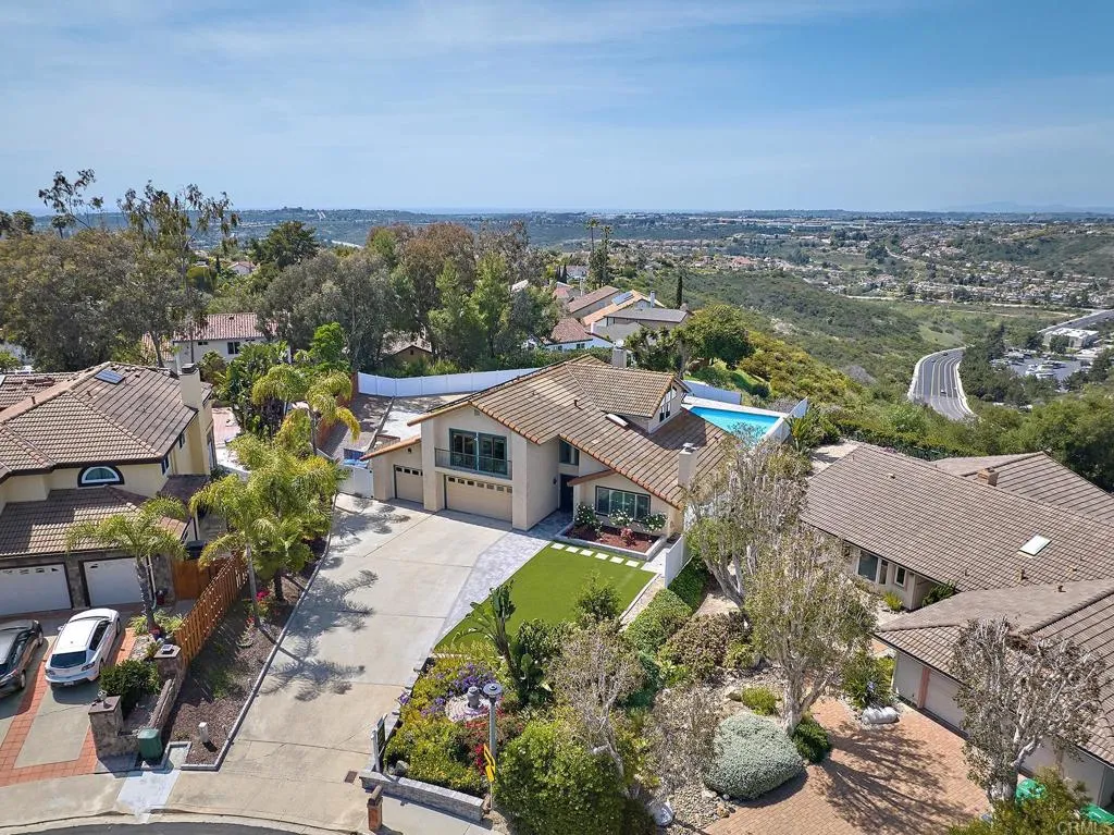 https://cdn.realtyfeed.com/cdn/127/306423587/1e63ce29e54ff5778408d6a401323be1.webp