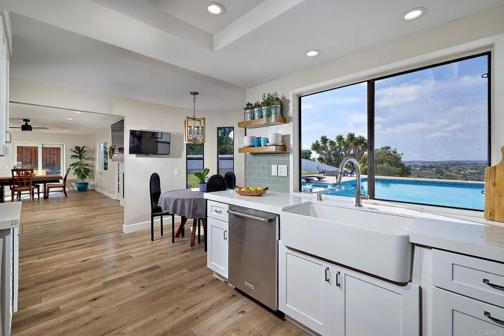 https://cdn.realtyfeed.com/cdn/127/306423587/2e305328f0e019c11e5746691cb96804.webp