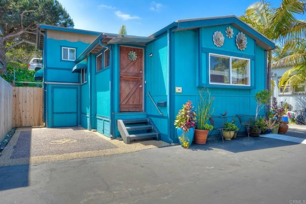 https://cdn.realtyfeed.com/cdn/127/306423660/04b104dcc9f811989dd4edd59c03791a.webp