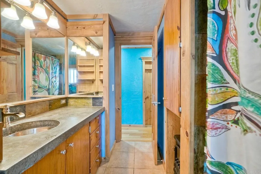 https://cdn.realtyfeed.com/cdn/127/306423660/586f7b8e3c05a36604a670859adb2e92.webp