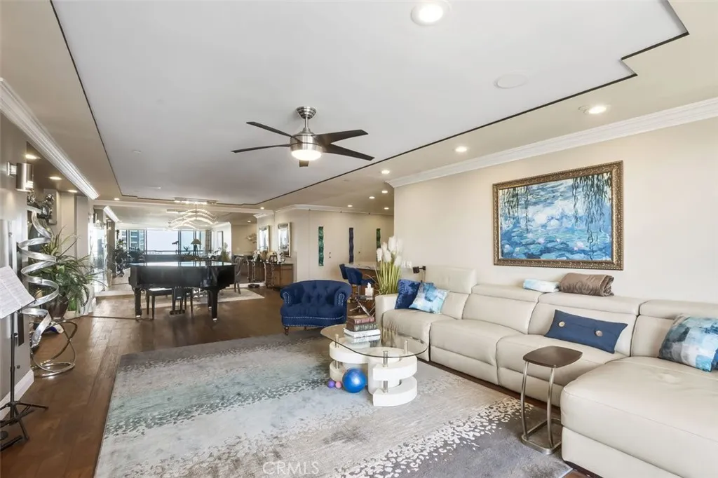 https://cdn.realtyfeed.com/cdn/127/306423758/a9ed97745bf131829dd3706a01674f20.webp
