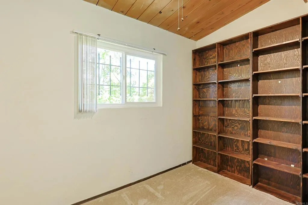 https://cdn.realtyfeed.com/cdn/127/306423761/0d360ce4477add015585f25806e38afa.webp