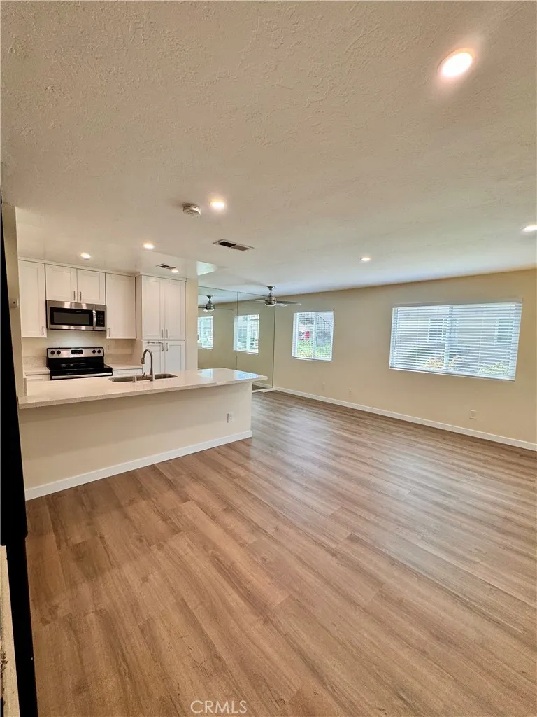 https://cdn.realtyfeed.com/cdn/127/306423958/3a8a973285bf90d887ddda0536ea150a.webp