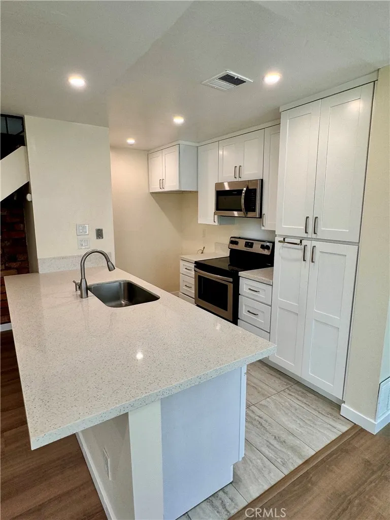 https://cdn.realtyfeed.com/cdn/127/306423958/886c75b80302646afb15aa3a96e66ca2.webp