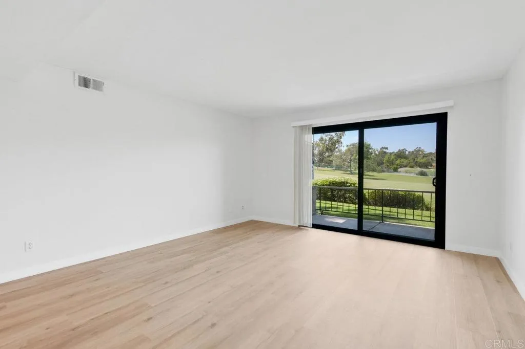 Photo #12: PTP2502976 Listing: Photo #12