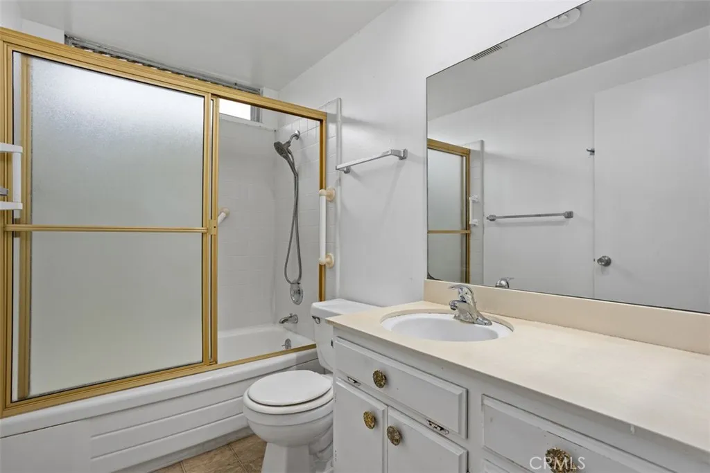 Photo #13: OC25091174 Listing: Photo #13