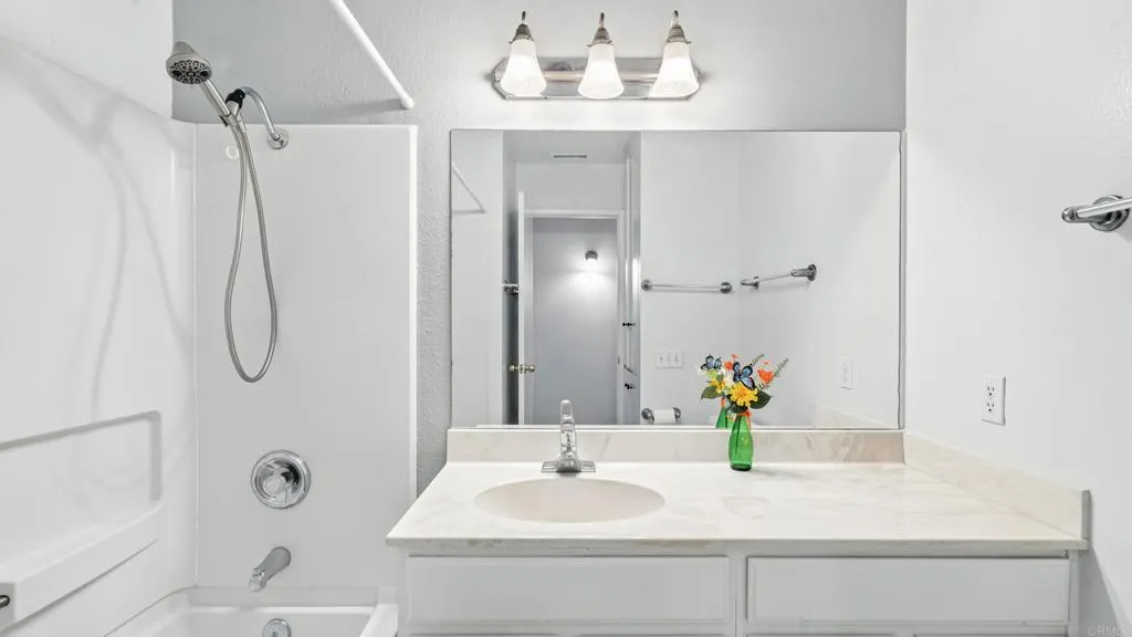 https://cdn.realtyfeed.com/cdn/127/306424117/6a1967123599b64395af452c8a59b959.webp