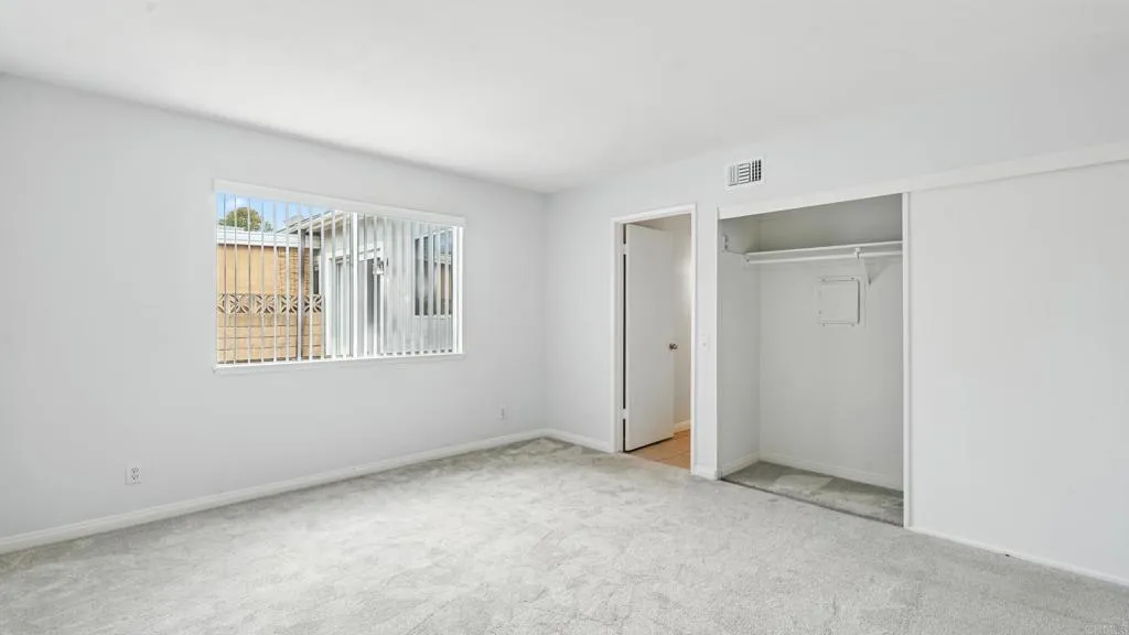 https://cdn.realtyfeed.com/cdn/127/306424117/70f9f831c84ebf0118a15cc5018a16bf.webp