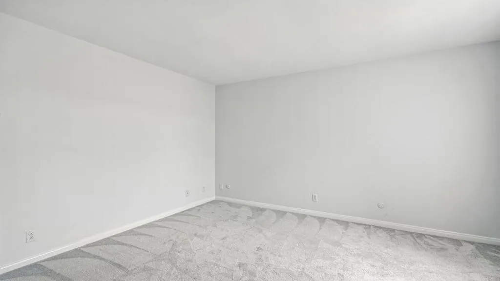 https://cdn.realtyfeed.com/cdn/127/306424117/897697f2670a01f3bfed8c73bdec0ac3.webp