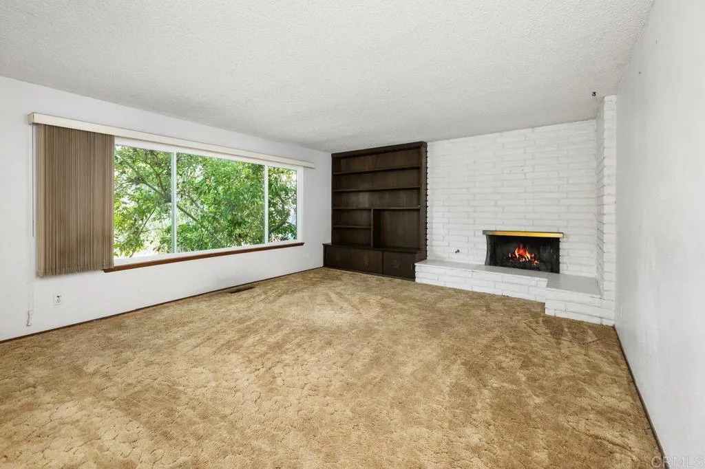 https://cdn.realtyfeed.com/cdn/127/306424309/55aedbe88f5ebefc44e17e8faf268e94.webp