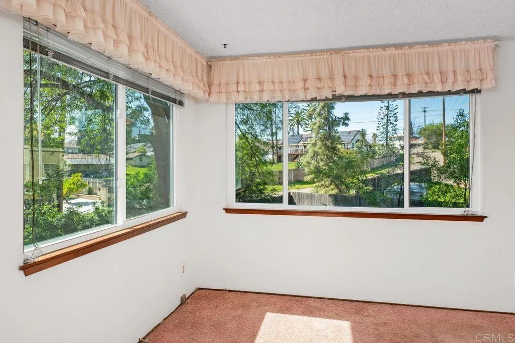 https://cdn.realtyfeed.com/cdn/127/306424309/d150d5178d0f9d42b5d113b8b12be065.webp