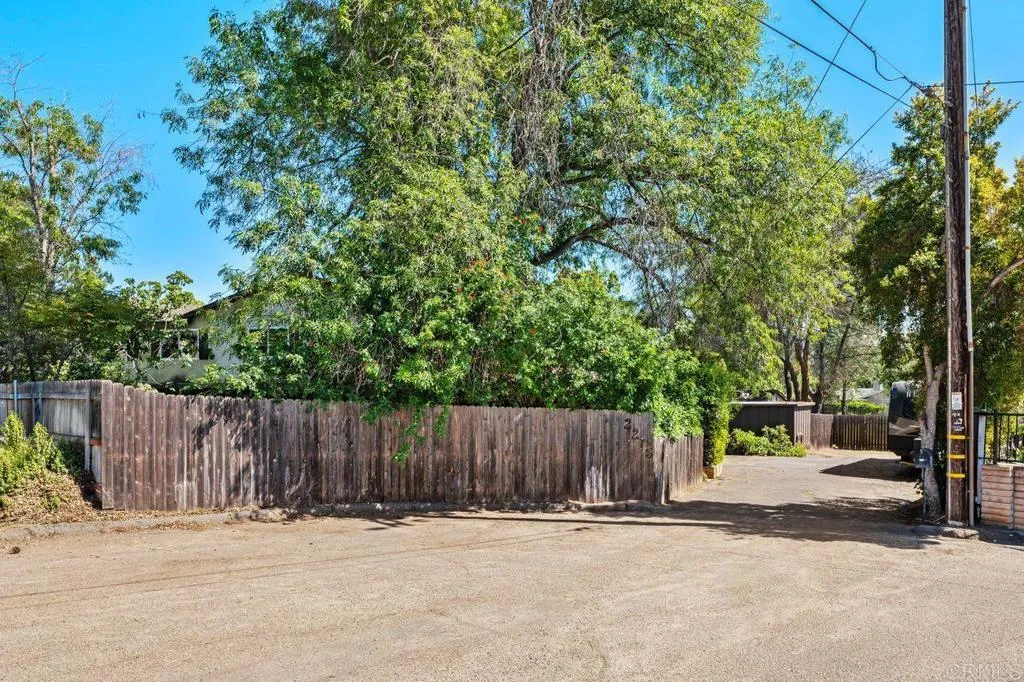 https://cdn.realtyfeed.com/cdn/127/306424309/d9d48534c32d7605dbd1c9c4be42bca9.webp