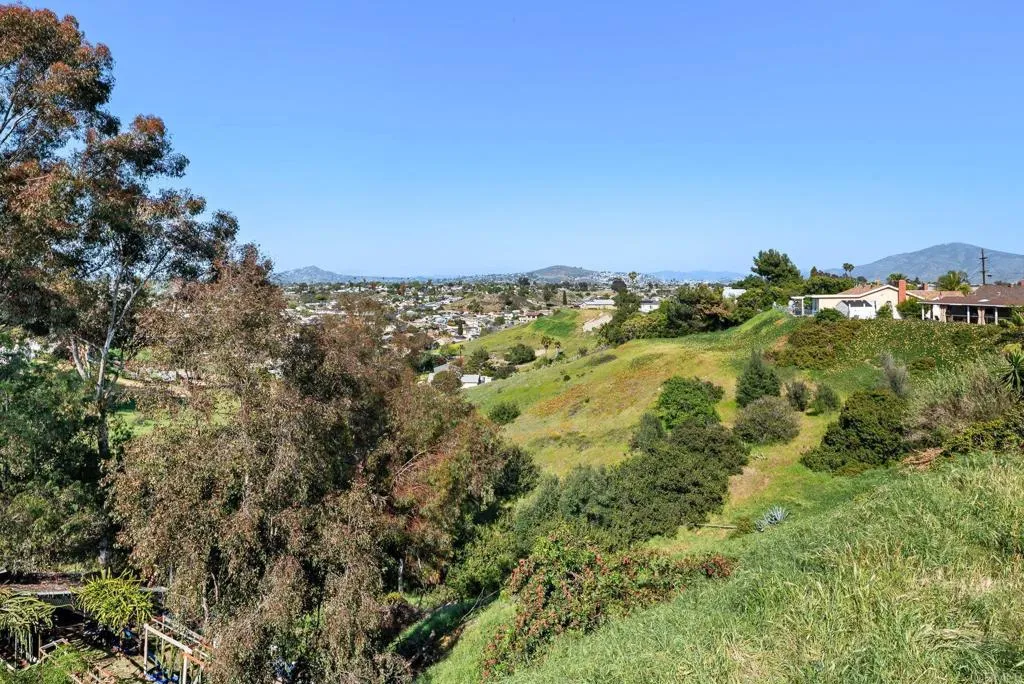 https://cdn.realtyfeed.com/cdn/127/306424656/147927cf0ac71ca55a7aace83b36efad.webp