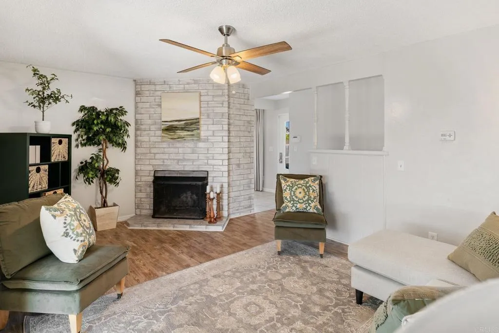 https://cdn.realtyfeed.com/cdn/127/306424656/149e99b09a5d3f275a6db907f6d9f831.webp