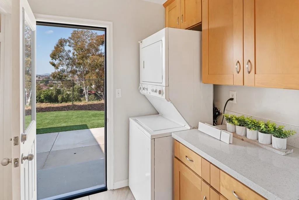 https://cdn.realtyfeed.com/cdn/127/306424656/4cd129c3716d3d5b759be6452cad14e6.webp