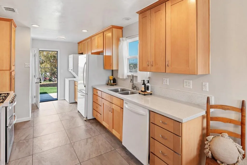 https://cdn.realtyfeed.com/cdn/127/306424656/56f5aa5bf994a73afe41b5e87239bef1.webp