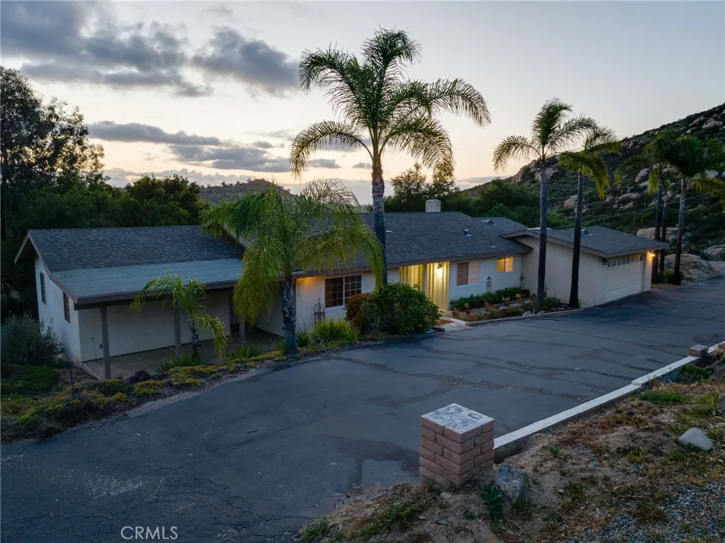 https://cdn.realtyfeed.com/cdn/127/306424711/a07e9fde75f5e42fc5e09ad85f50a2e6.webp