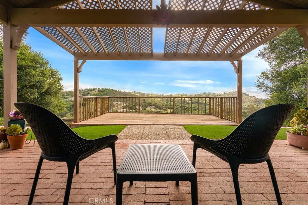 https://cdn.realtyfeed.com/cdn/127/306424711/ff9bfdf1e0d3c1bb956f50ec30628da3.webp
