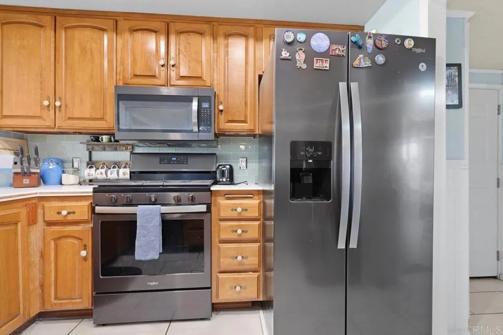 https://cdn.realtyfeed.com/cdn/127/306424732/1bd1fadbeb79177240d2b8333566f542.webp