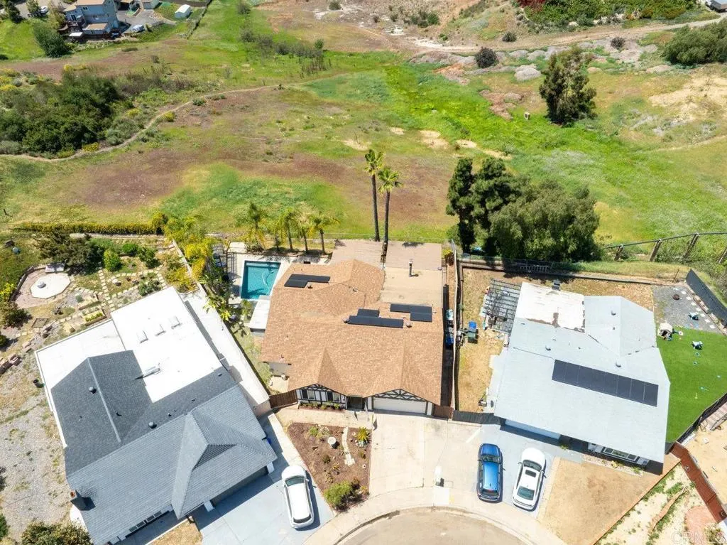 https://cdn.realtyfeed.com/cdn/127/306424732/b03a48aa39d2be34e07cf1dddd567406.webp
