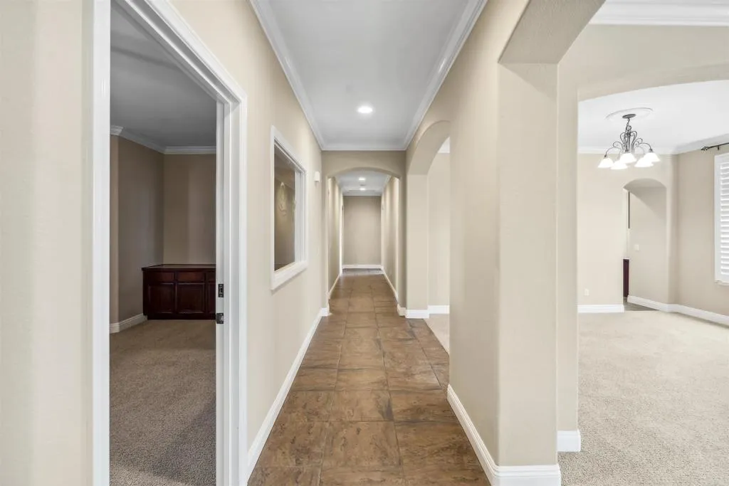 https://cdn.realtyfeed.com/cdn/127/306424813/22df1da6df7fd84d756c558679b16c88.webp