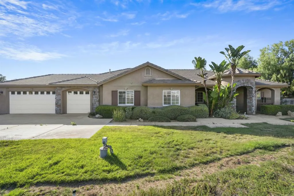 https://cdn.realtyfeed.com/cdn/127/306424813/3a093b0781ef06a57a30602c29532754.webp