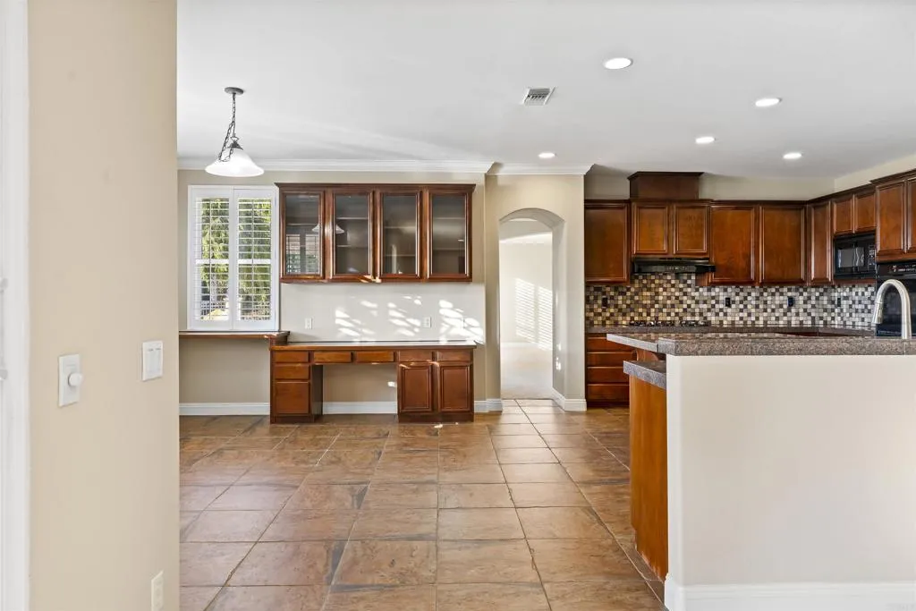 https://cdn.realtyfeed.com/cdn/127/306424813/4f95ea47671715de386df96a0a009dcd.webp