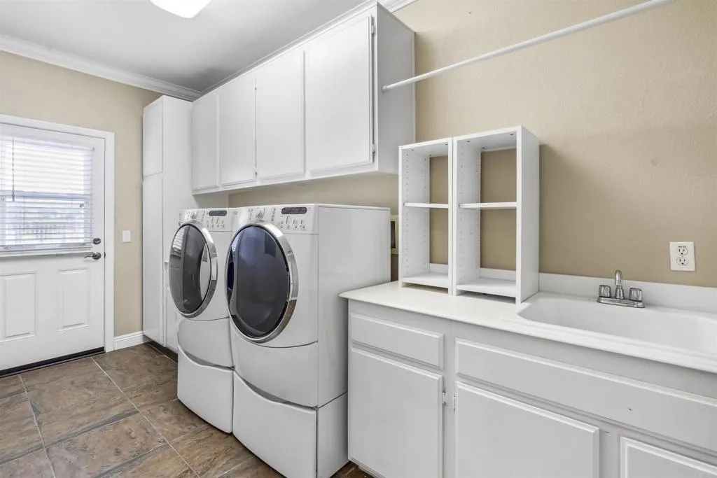 https://cdn.realtyfeed.com/cdn/127/306424813/795ae9ae63aab3b51cbf79035f938de1.webp