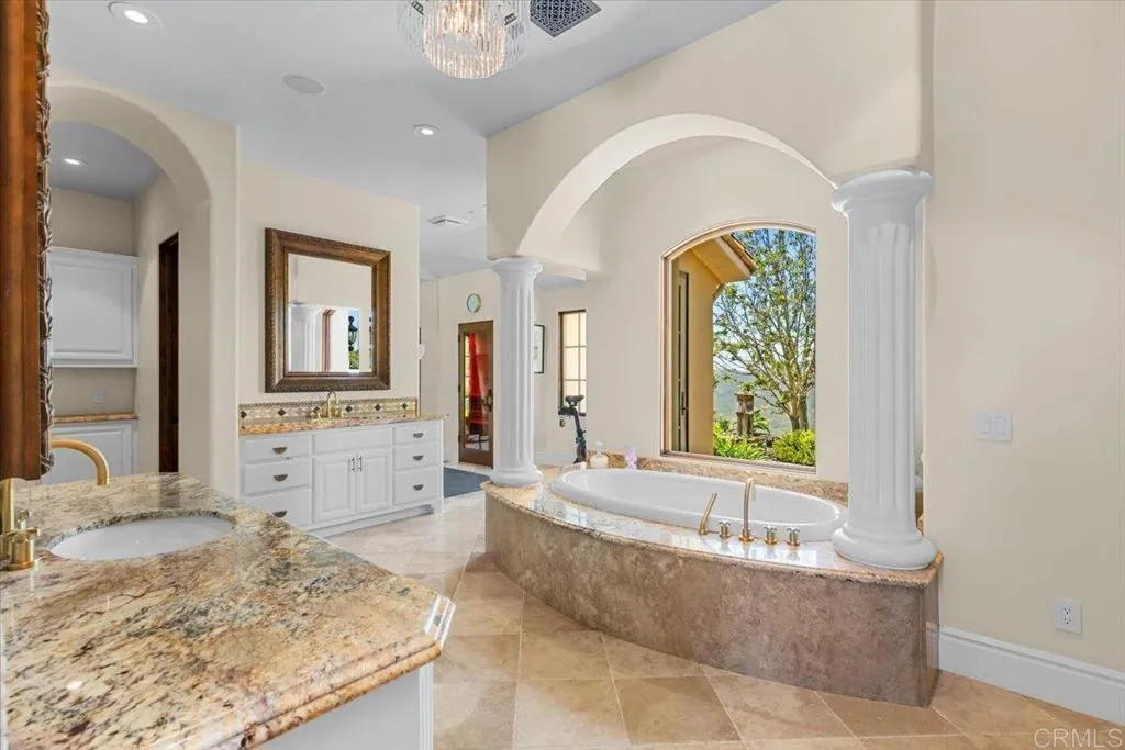 https://cdn.realtyfeed.com/cdn/127/306424839/2cceef88f6c22f46a7f3112d3880b70f.webp