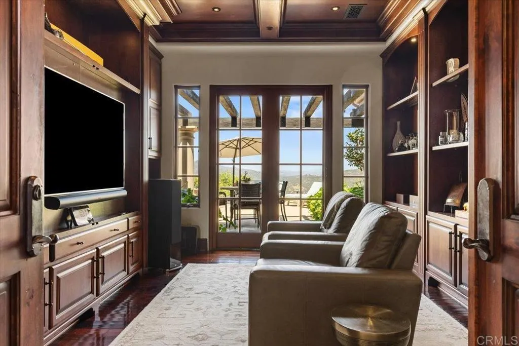 https://cdn.realtyfeed.com/cdn/127/306424839/bd5b2f071733896a25178076cdcf3f91.webp