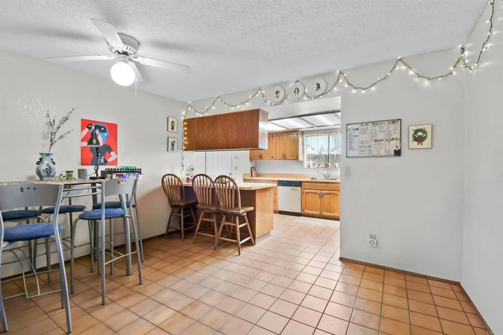 https://cdn.realtyfeed.com/cdn/127/306425077/e190bb79ec103582464459a2dc11bceb.webp