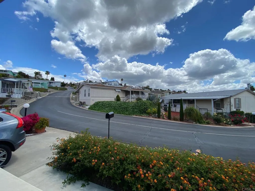 https://cdn.realtyfeed.com/cdn/127/306425260/4af4b3f3705ba2626b6c9f6d2a7a0423.webp