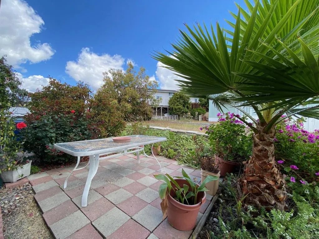 https://cdn.realtyfeed.com/cdn/127/306425260/9f787d1bc87907463e06e59bb2ae2d39.webp