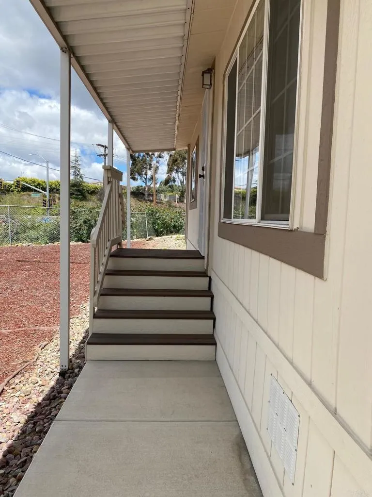 https://cdn.realtyfeed.com/cdn/127/306425260/ab5fc3c74b1a9805bdbce864f807cefe.webp
