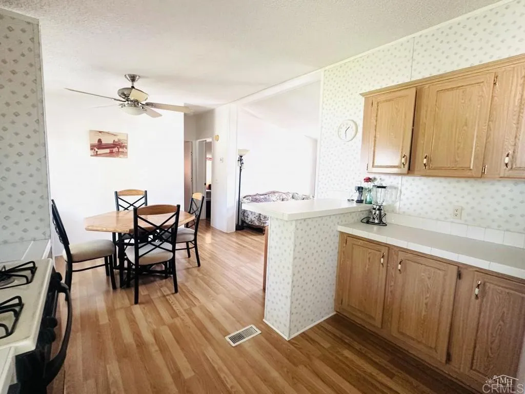 https://cdn.realtyfeed.com/cdn/127/306425260/be6f6d9925a3b76f739aebf6500446b7.webp