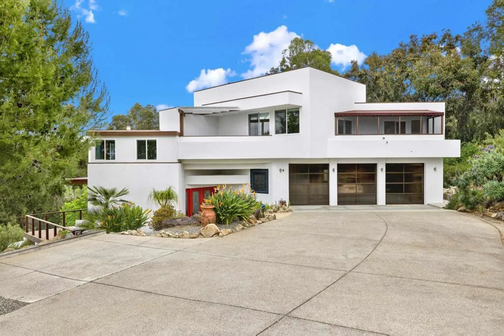 https://cdn.realtyfeed.com/cdn/127/306425479/32c679e9cd54c70d53c948318f341a43.webp