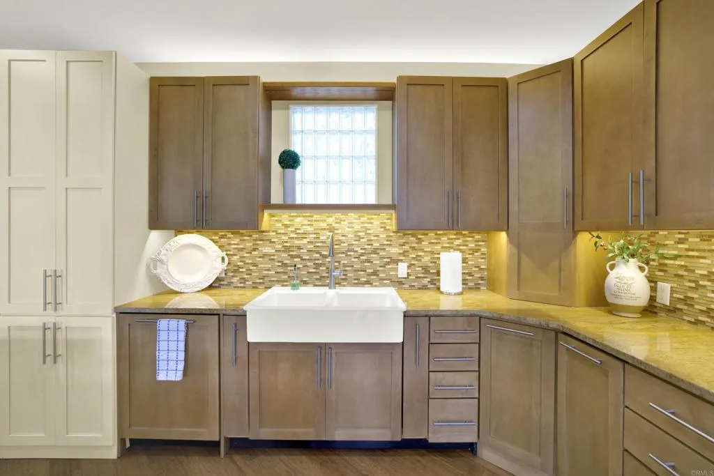 https://cdn.realtyfeed.com/cdn/127/306425479/98f92cbda2fb6f3baf534887bd101309.webp