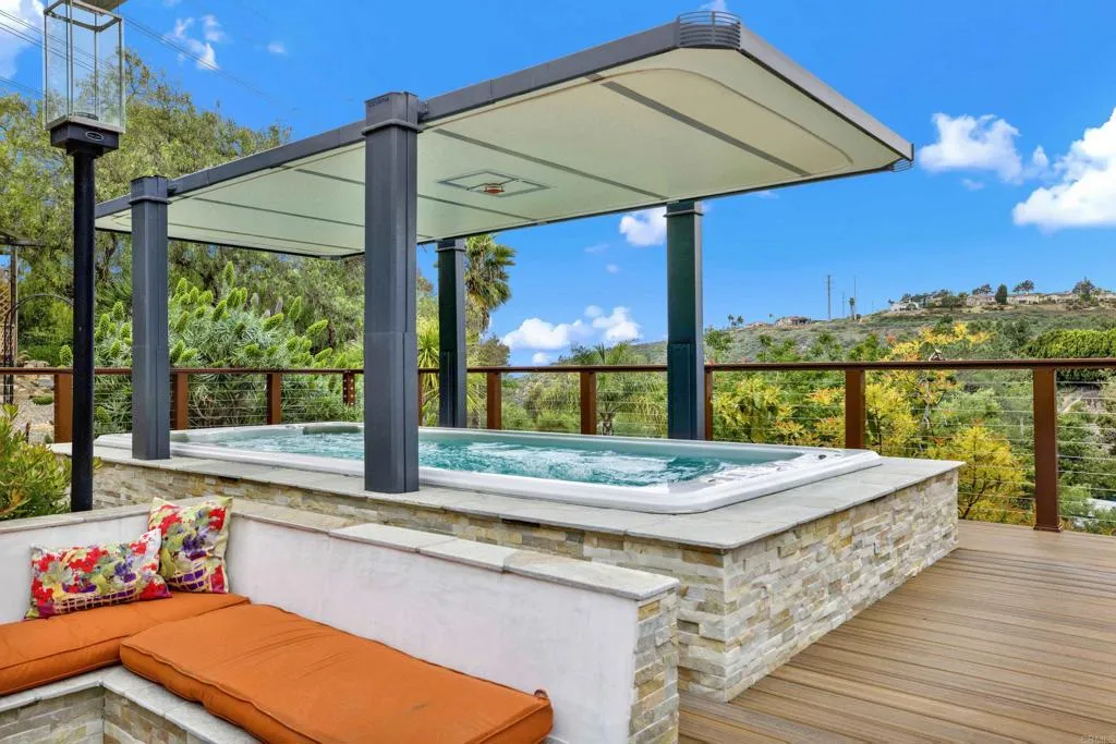 https://cdn.realtyfeed.com/cdn/127/306425479/d460cca6a6b67c264e69d2b8c85fe787.webp