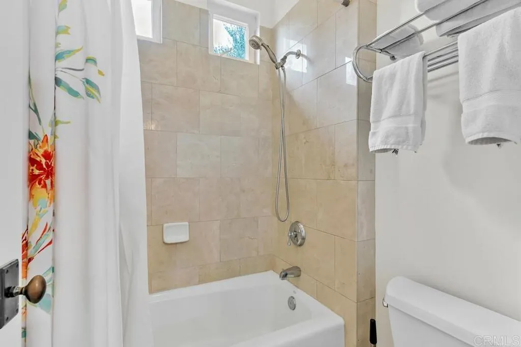 https://cdn.realtyfeed.com/cdn/127/306425548/59b61c08ecb9be523f5ba5f9d218d0ec.webp