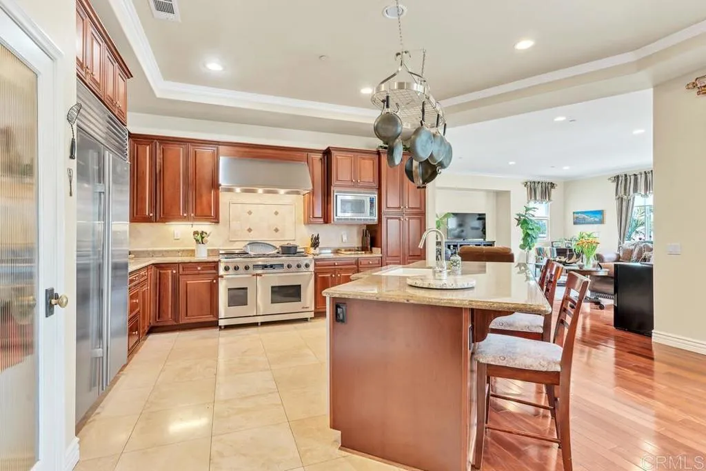 https://cdn.realtyfeed.com/cdn/127/306425548/d06a8b8037db0ea2ff5fd655c396bb7e.webp