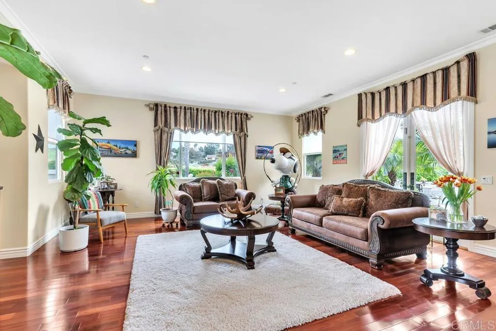 https://cdn.realtyfeed.com/cdn/127/306425548/f35df87e1188886cb3144aede272e931.webp